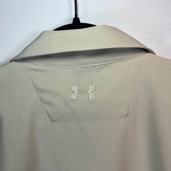 Under Armour Men's All Season Gear Performance Golf Polo Shirt Beige Stretch  XL - Picture 10 of 10